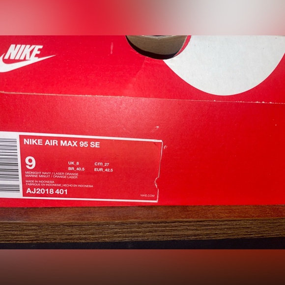 NIKE AIR MAX 95 SE - Picture 3 of 4